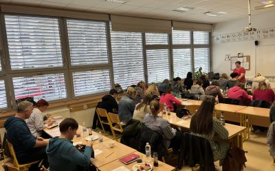 Projekt Utrinki: Usposabljanje Računalništvo brez računalništva, 2. del (12. 3. 2025)