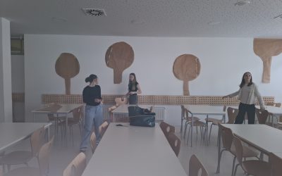 Radovedni popoldnevi: POSLIKAVA STENE V ŠOLSKI JEDILNICI